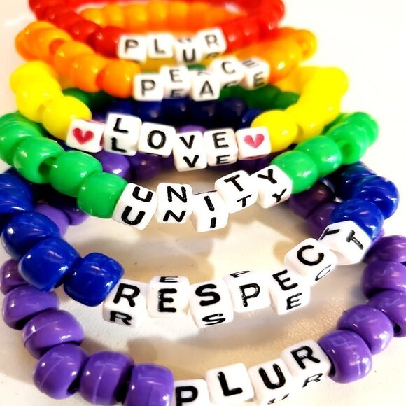 PLUR Set Rainbow Kandi Bracelet Bundle - Picture 2 of 2